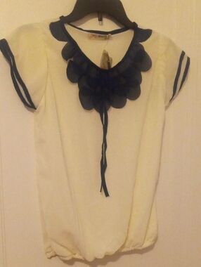 NWT women small white sheer top navy blue accents